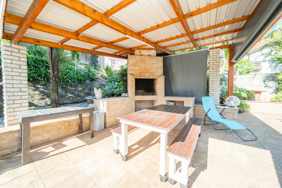 6 Bedroom Property for Sale in Vincent Heights Eastern Cape
